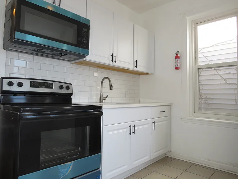 356 E Walnut Ln #2 — Photo 15