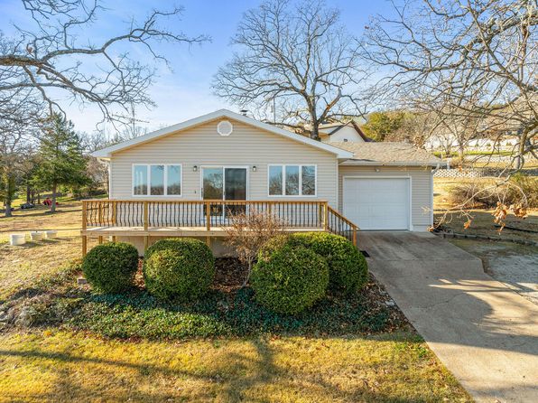127 N Walnut Street, Blue Eye, MO 65611