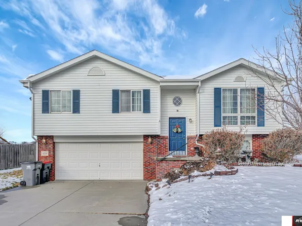 5220 W Songbird Cir, Lincoln, NE 68528