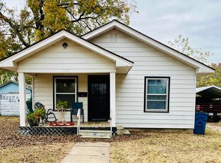 1011 W 2nd St, Coffeyville, KS 67337