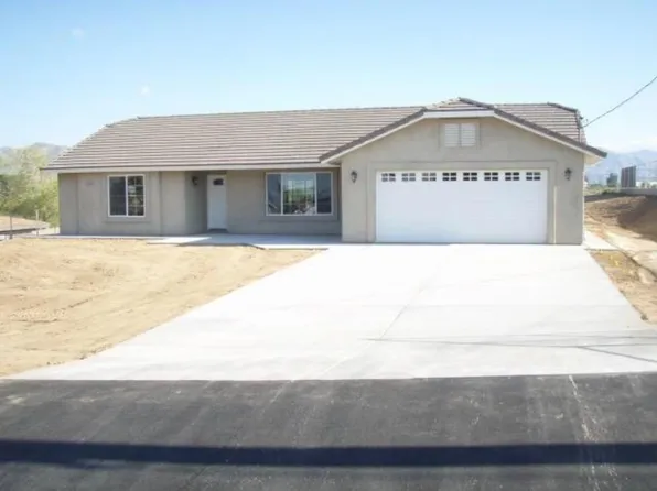 18589 Mecca St, Hesperia, CA 92345