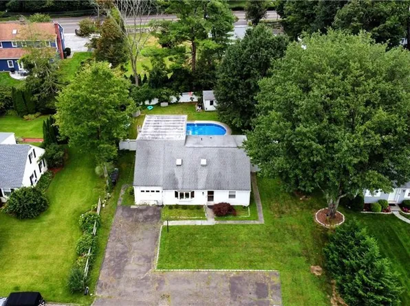 104 Long Hill Drive, Stamford, CT 06902