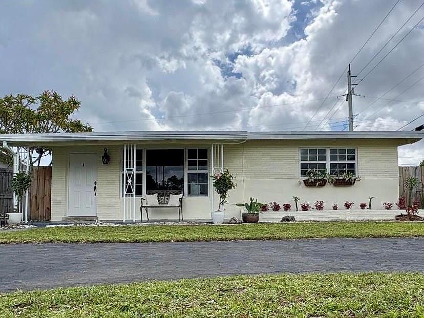1st image of 2441 Gulfstream Drive