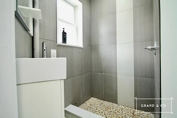 Rented by Grand & Co. | media 34