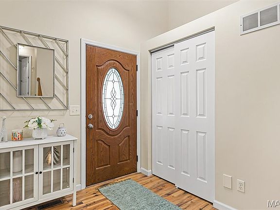 4th image of 223 Destiny Ct