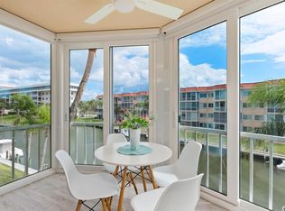 1250 N Portofino Dr APT 304, Sarasota, FL 34242