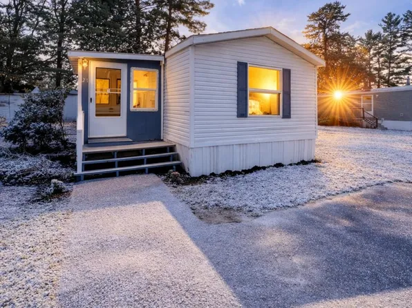 21 Holiday Lane, Standish, ME 04084