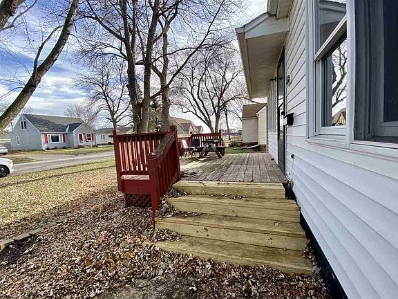 3rd image of 115 N 16th St
