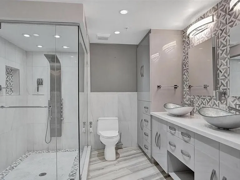 3020 NE 32nd Ave #1512 — Photo 8