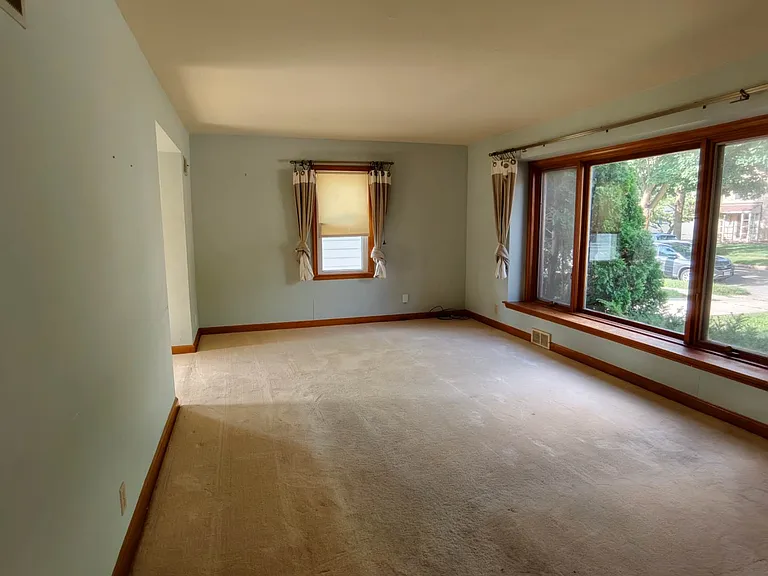 5307 N Kent Ave — Photo 7