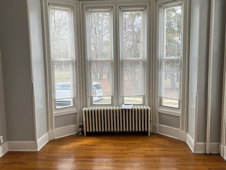 109 Montgomery St #1C — Photo 7