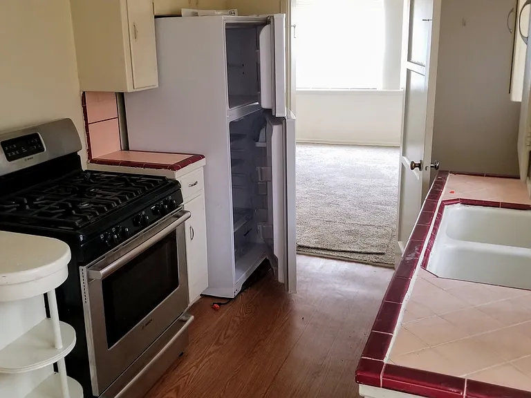 701 Gayley Ave — Photo 12