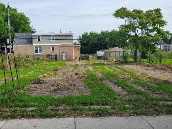 3516 W Chicago Ave, Chicago, IL 60651