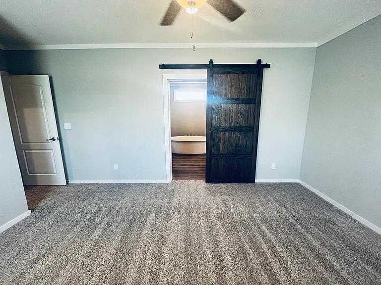 715 Chalet Ave — Photo 13