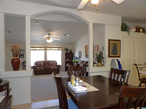 5th image of 138 Sandalwood Ave