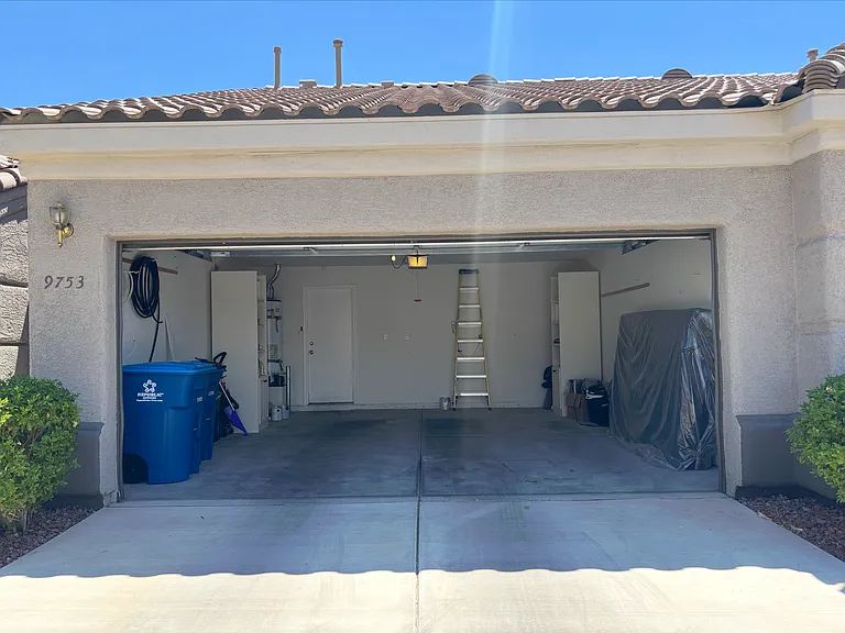 9753 Arrowcrest Ave — Photo 28