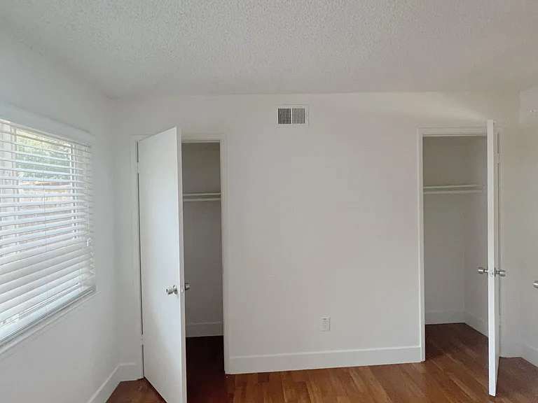 2515 V St #7 — Photo 7