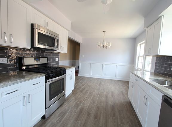 4th image of 14419 Dorchester Ave