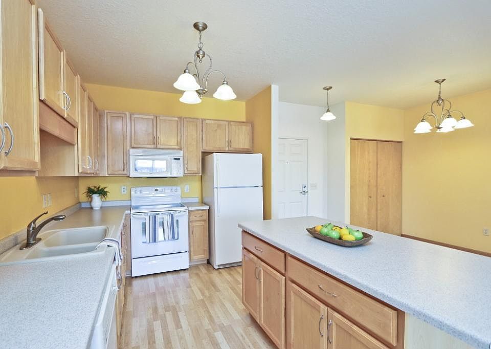 1st image of 1331 Lake Dr W APT A211