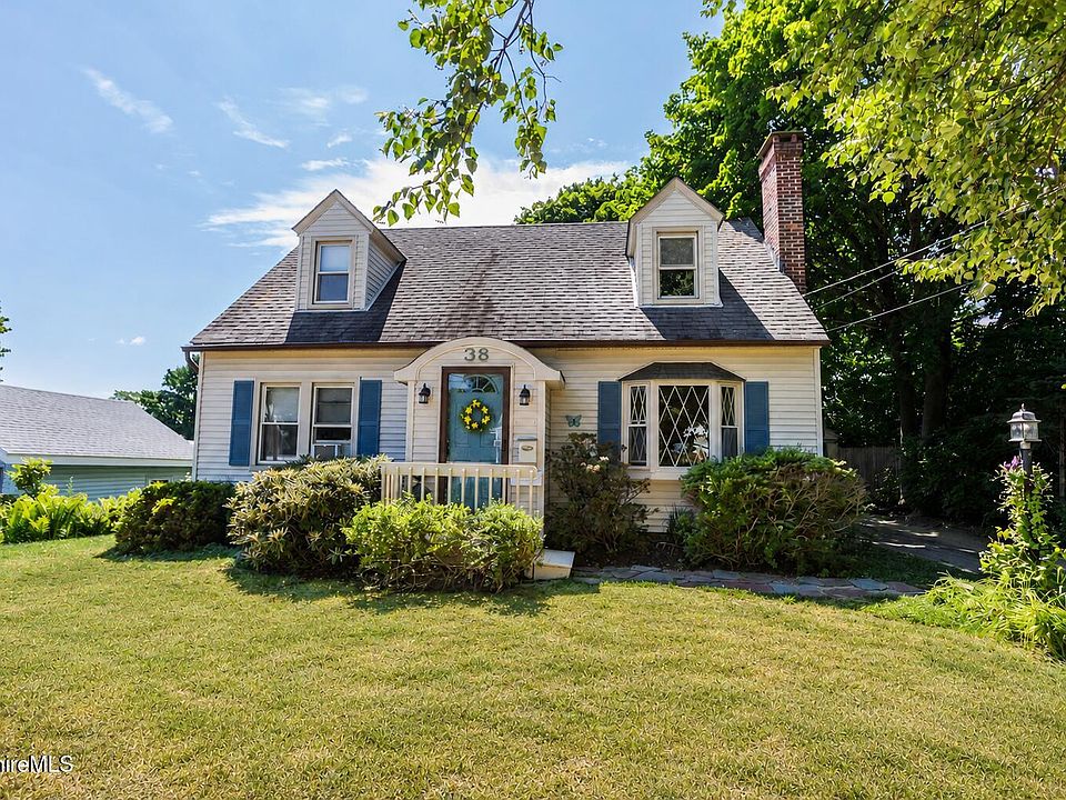 1st image of 38 Connecticut Ave