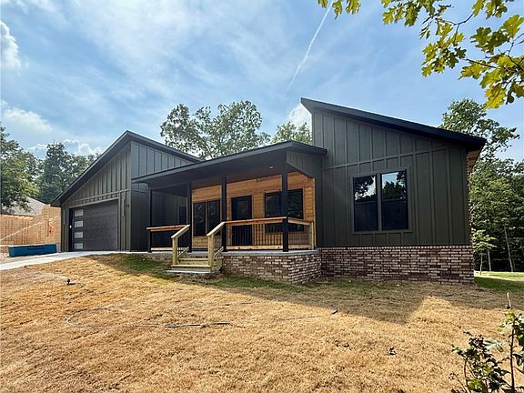 4th image of 53 Berkshire Dr