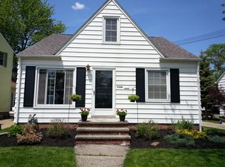 5500 Sunderland Dr, Parma, OH 44129