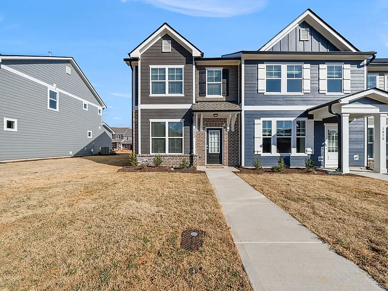 1025 Kinsley Ridge Ave — Photo 1