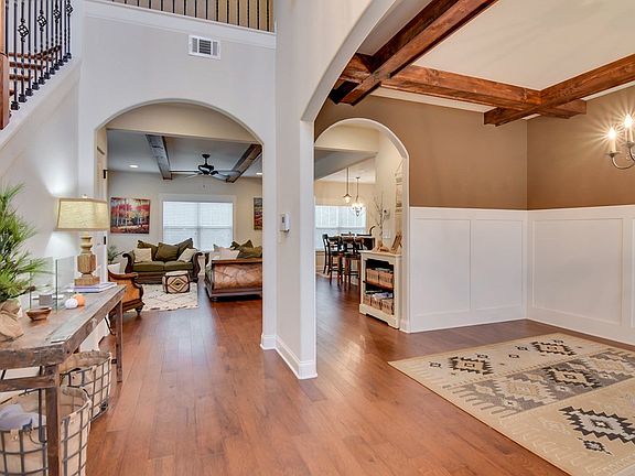 5th image of 554 Salterton Way
