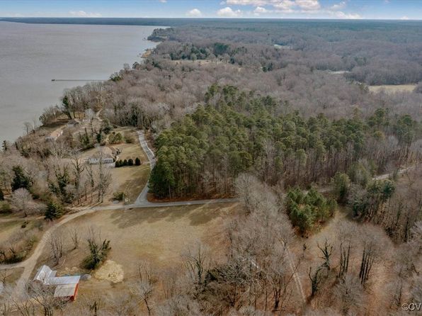 0 Sloope Point Rd, Spring Grove, VA 23881