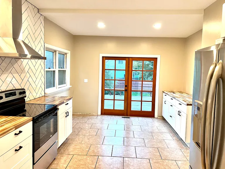 2433 NE Clackamas St — Photo 6
