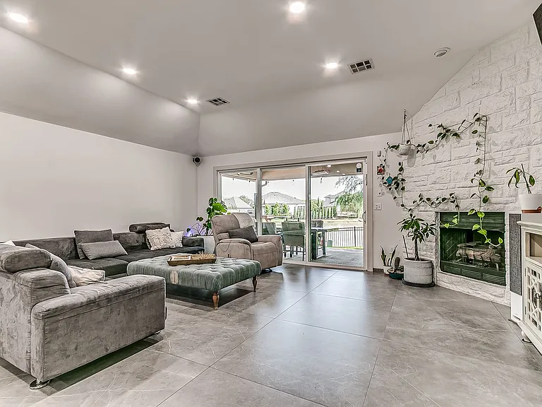 3608 NW 176th St — Photo 10