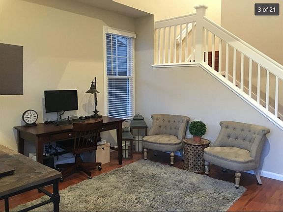 3rd image of 515 Barron St