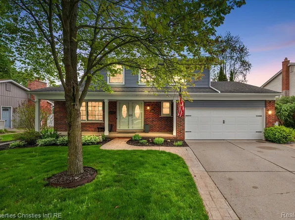16490 Golfview St, Livonia, MI 48154