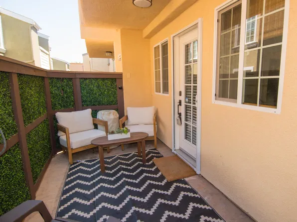 5252 Balboa Arms Dr, San Diego, CA