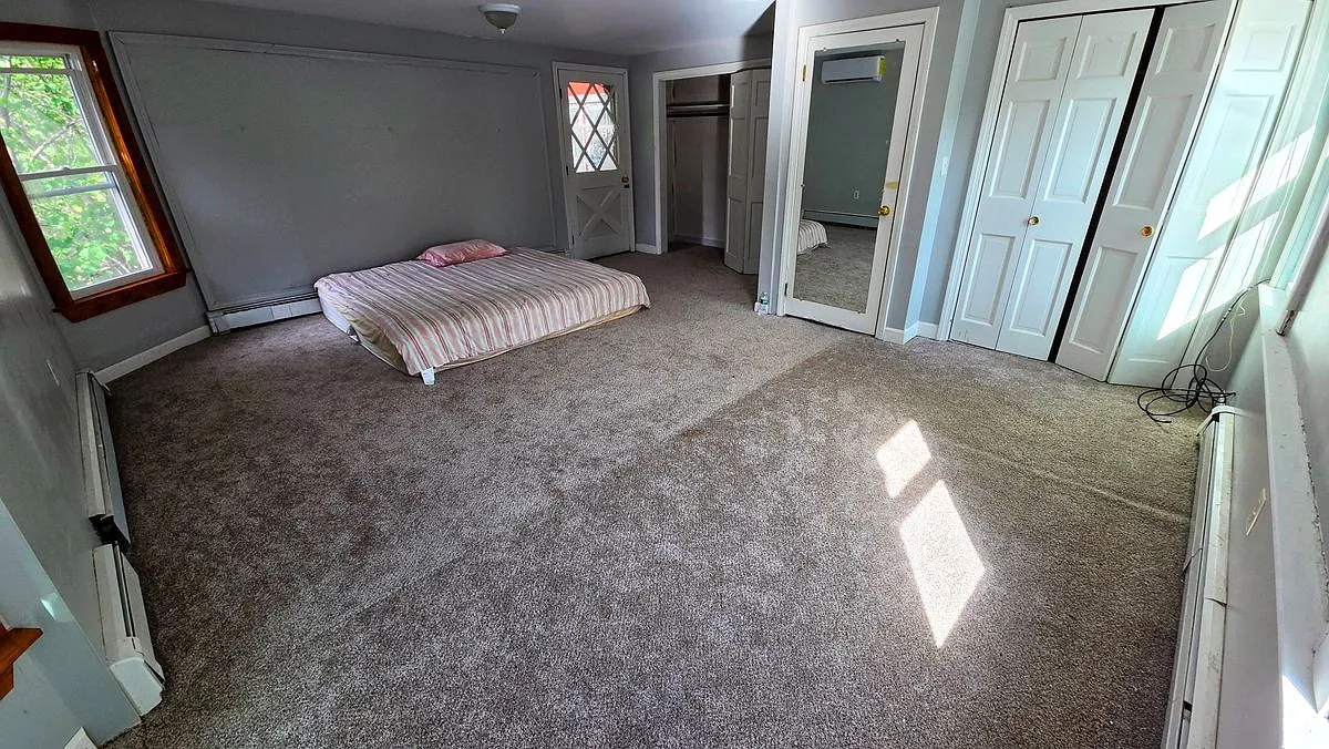 7 bed, 2.0 bath, 4000 sqft, $5,000 — Photo 4