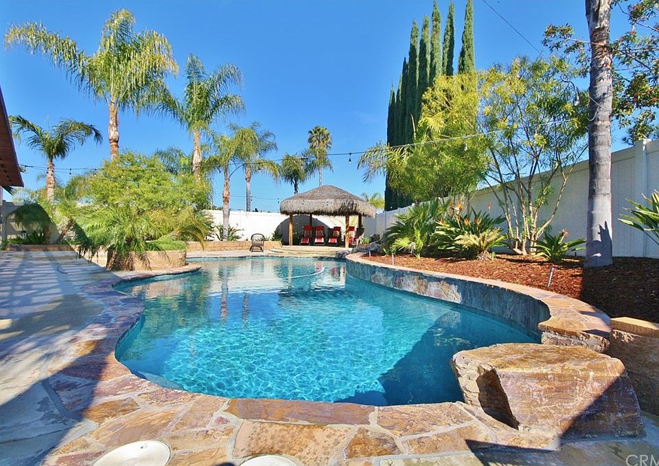1st image of 25233 Madrone Dr