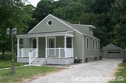 212 Terminal Road : New maintence free exterior, Pella windows,New solid oak interior doors/hardware