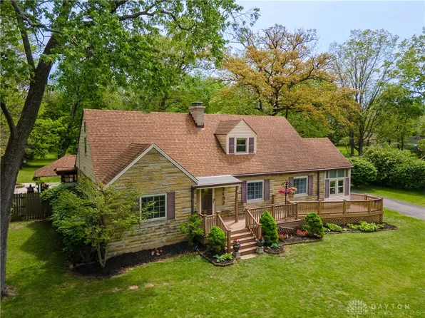 2152 La Grange Rd, Dayton, OH 45431