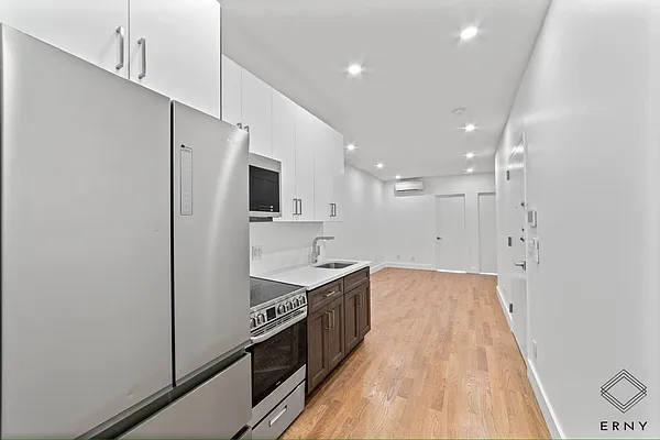 Rented by ERNY LLC | media 2