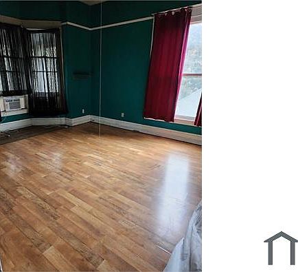 2nd image of 440 E Magnolia St #440B