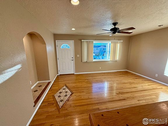 4th image of 2628 15th Ave