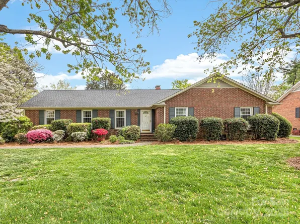 512 Holiday Rd, Gastonia, NC 28054