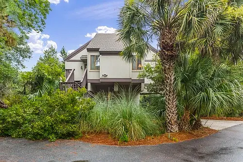 493 Cedar Walk Photo 1
