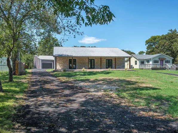 362 Old Mill Ln, East Tawakoni, TX 75472