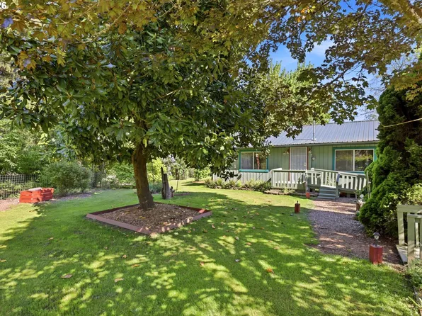 25100 SW Rainbow Ln, Hillsboro, OR 97123