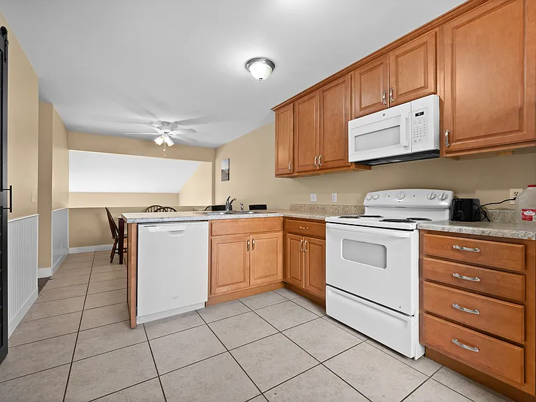 2089 E Donegal Cir #2089 — Photo 6