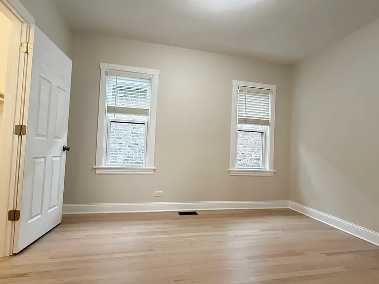 5821 W Gunnison St — Photo 24
