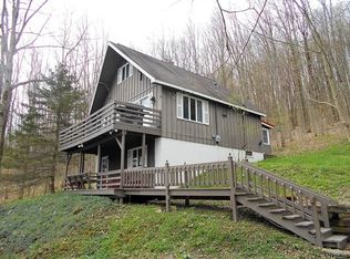 5259 Howe Hill Rd, Great Valley, NY 14741