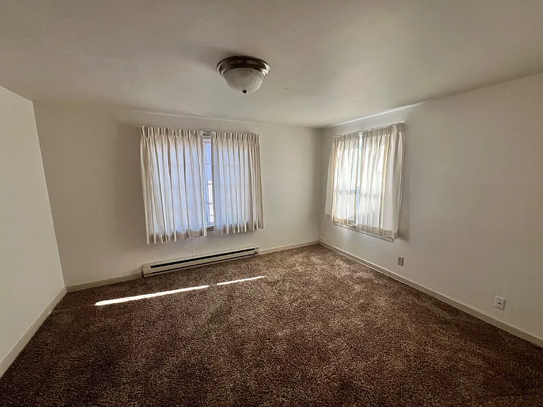 2307 Willamette St — Photo 8