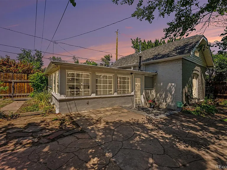 2061 S Pearl St — Photo 15
